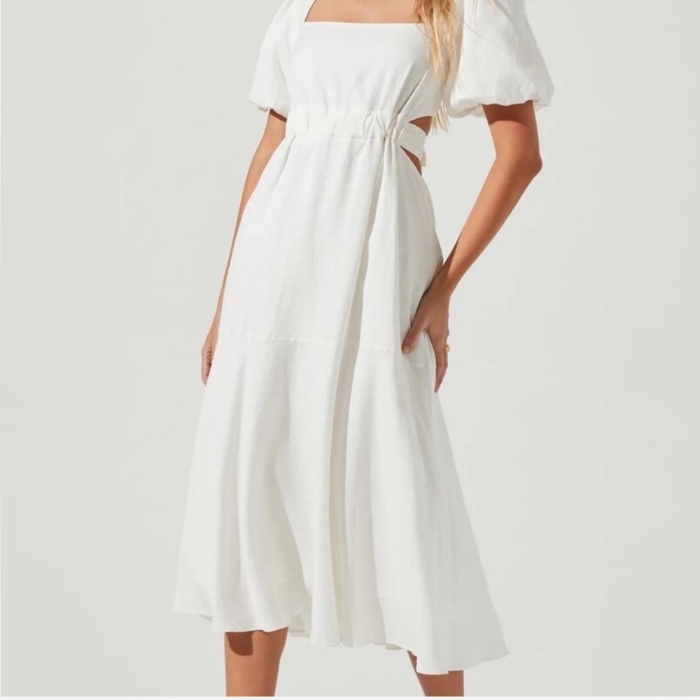 ASTR The Label Elegant White Midi Dress